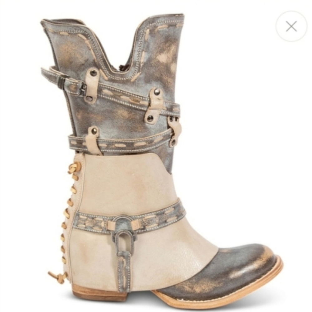 Crow Boots Color Ice